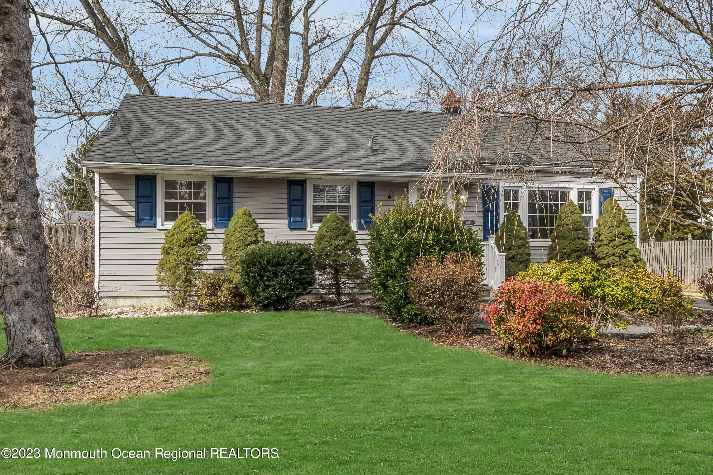 602 Hopping Road Belford, NJ 07718 - Photo 3 of 30 602 Hopping Rd