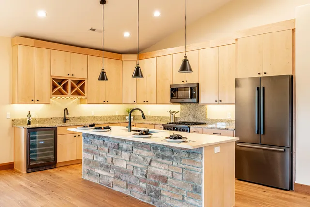 $940,000 | 8 Buckskin Drive, Sheridan, WY 82801