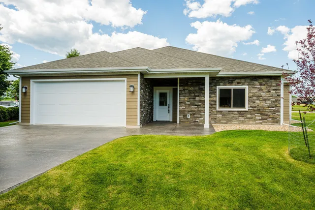 $940,000 | 8 Buckskin Drive, Sheridan, WY 82801