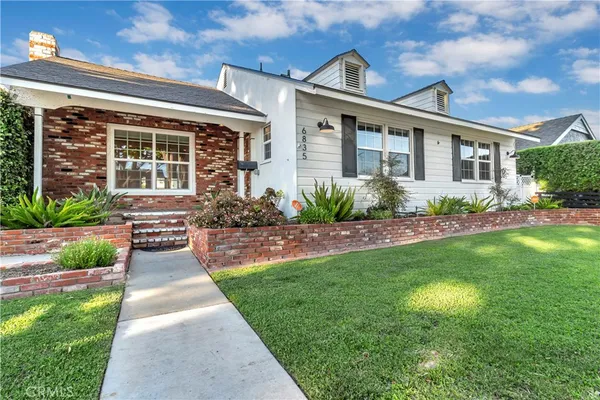 $5,500 | 6835 East Parapet Street, Long Beach, CA 90808