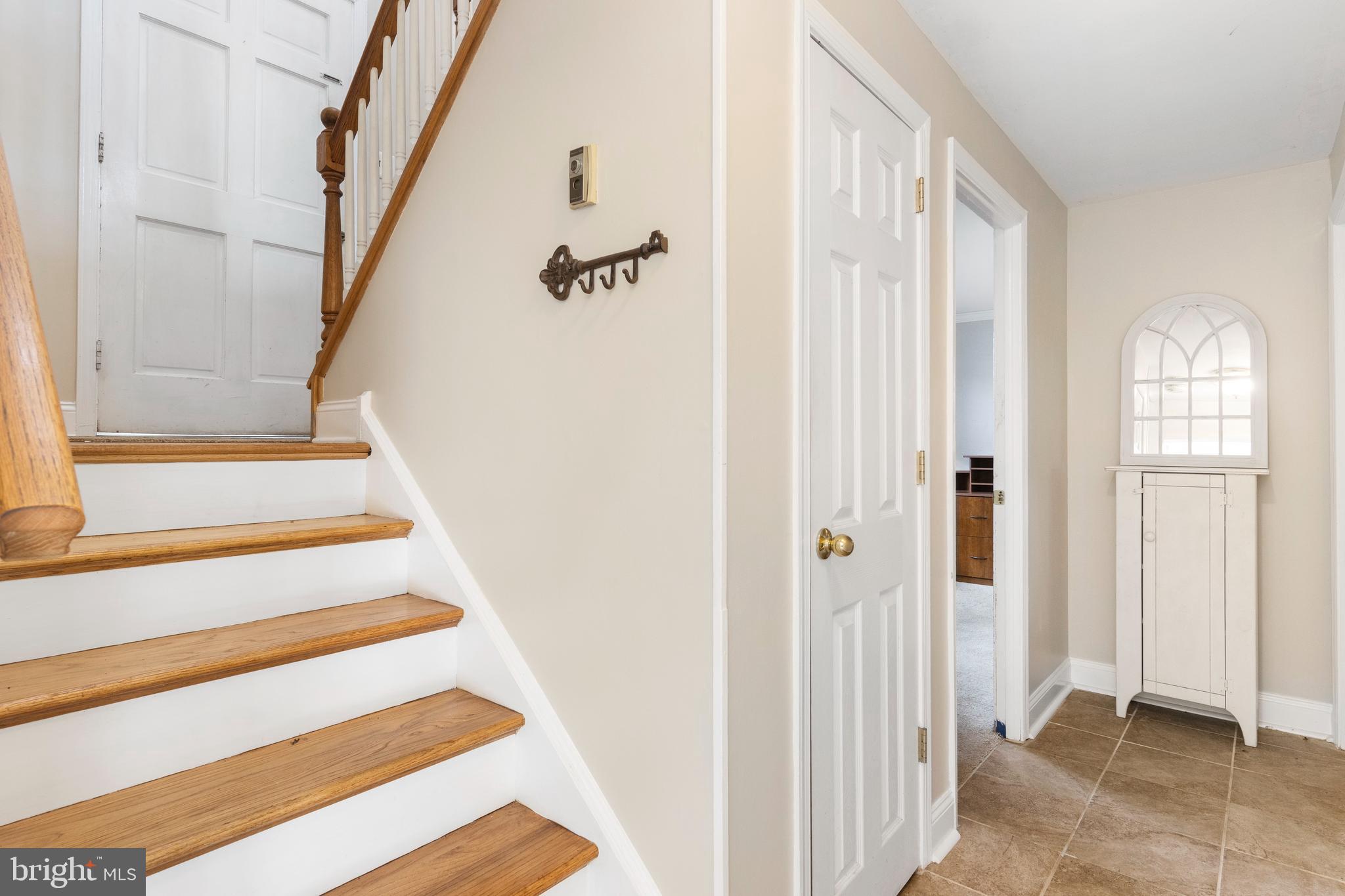 10 Lee Road Norristown, PA 19403 - Photo 2 of 14