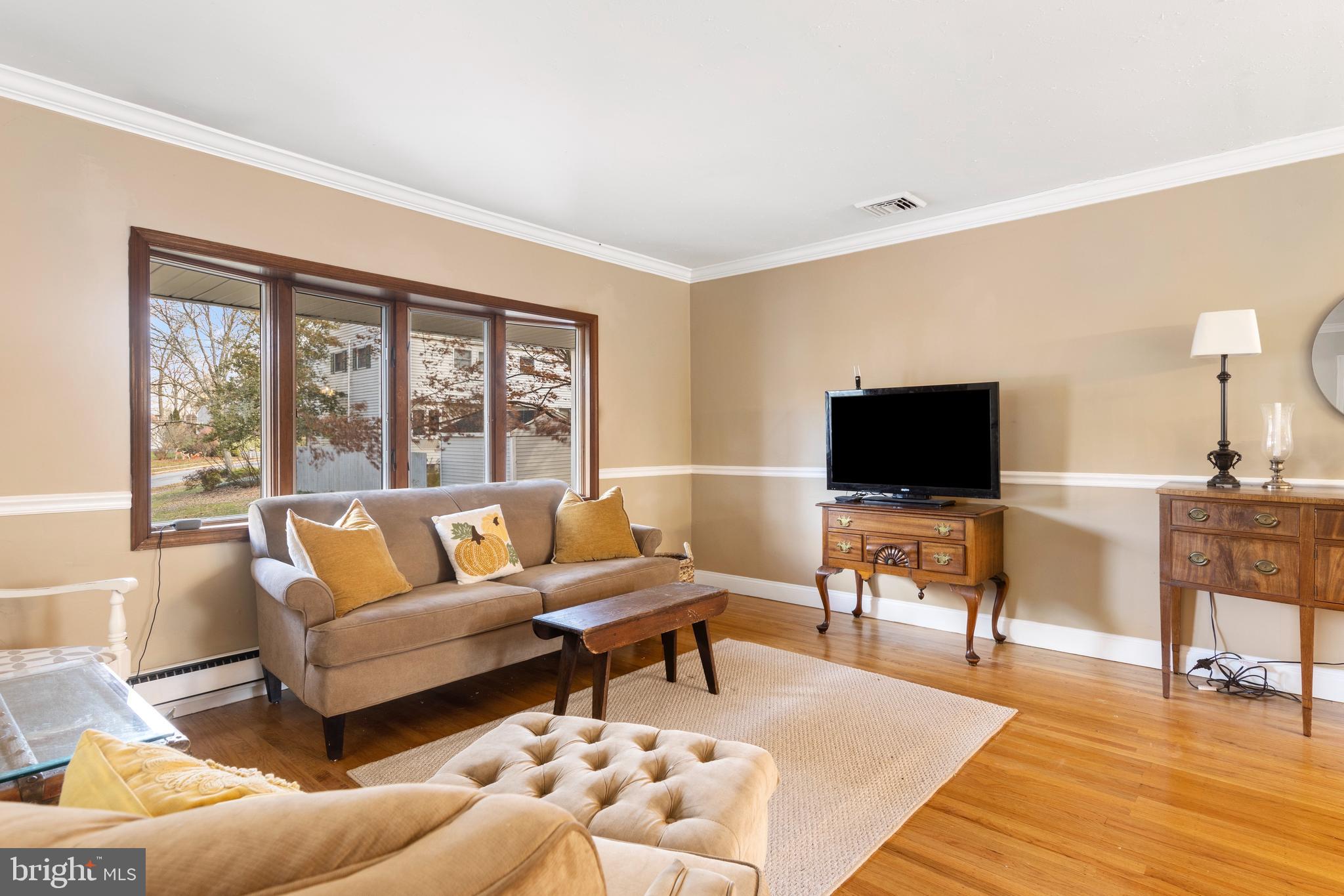 10 Lee Road Norristown, PA 19403 - Photo 7 of 14