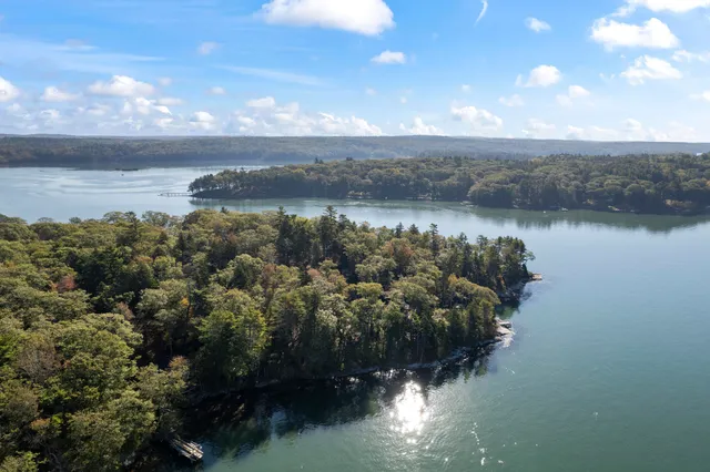 $395,000 | 19 Riverside Avenue, Edgecomb, ME 04556