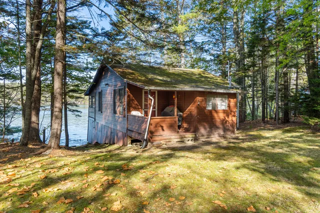 $395,000 | 19 Riverside Avenue, Edgecomb, ME 04556