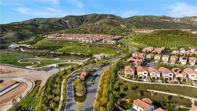 a view of residential houses with outdoor space