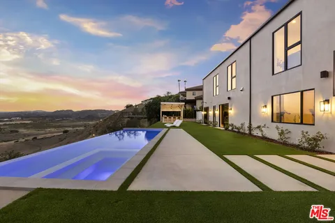 $3,495,000 | 22328 South Summit Ridge Circle, Chatsworth, CA 91311