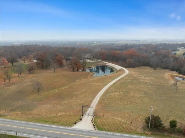 $950,000 | 650 Northwest 13 Highway, Warrensburg, MO 64093
