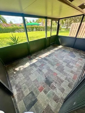 $300,000 | 7 Farnworth Drive, Boynton Beach, FL 33426