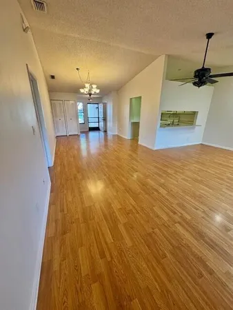 $300,000 | 7 Farnworth Drive, Boynton Beach, FL 33426
