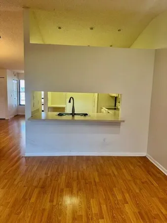 $300,000 | 7 Farnworth Drive, Boynton Beach, FL 33426