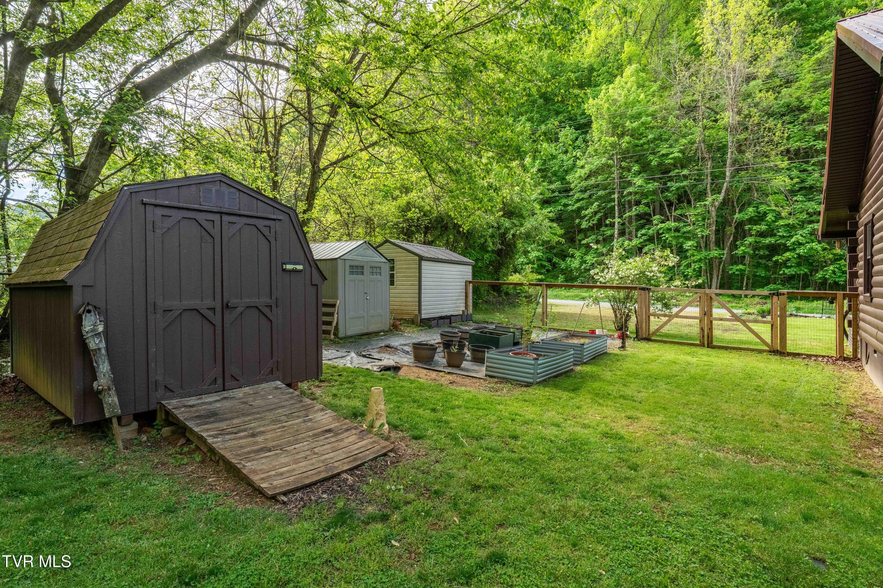 135 Grindstaff Hollow Road Elizabethton, TN 37643 - Photo 113 of 116 135 Grindstaff Hollow (49 of 82)