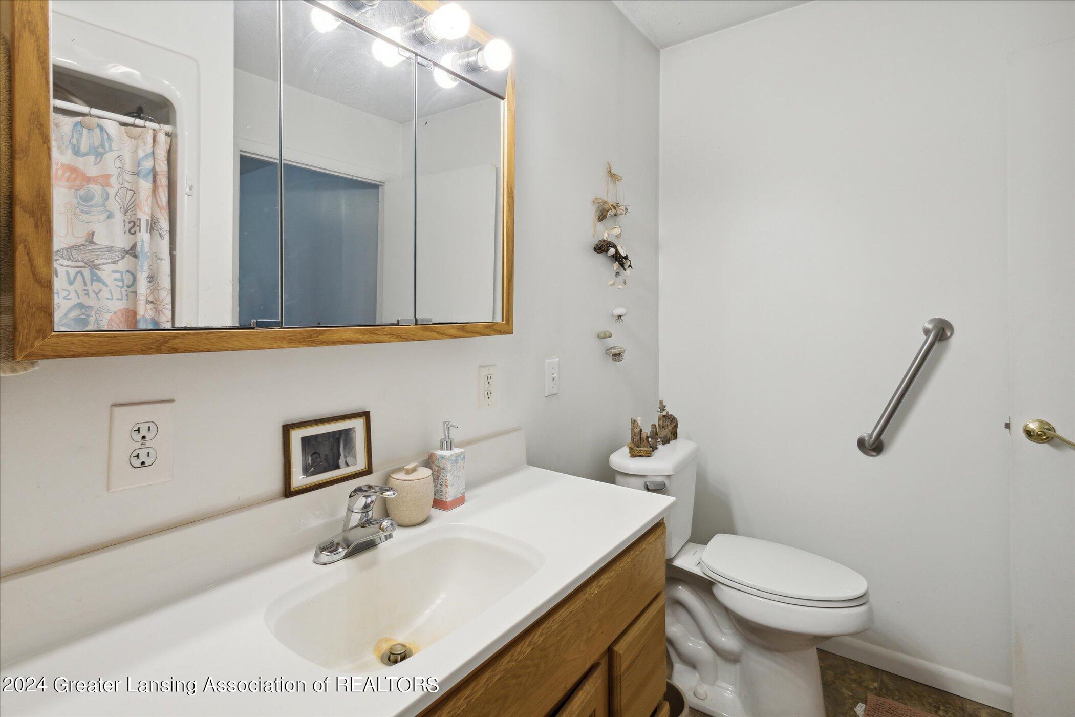 774 Gale Road Eaton Rapids, MI 48827 - Photo 15 of 30 16-774-Gale-Rd-Eaton-Rapids-MI-48827-Win