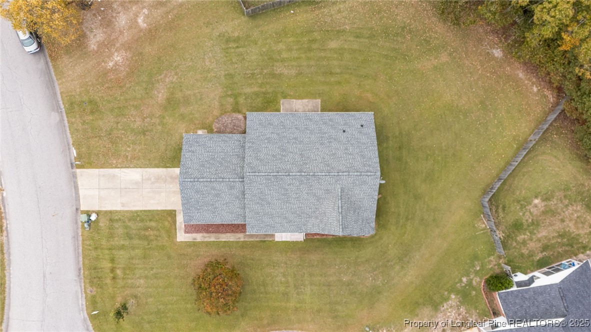 117 Usher Court Raeford, NC 28376 - Photo 4 of 48 a bathroom with a shower
