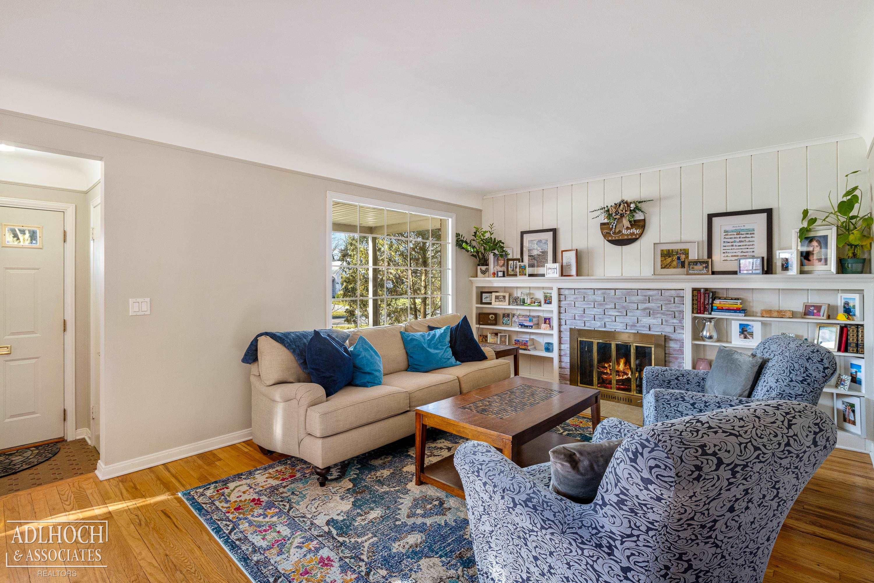 334 Ridgemont Road Grosse Pointe Farms, MI 48236 - Photo 4 of 23
