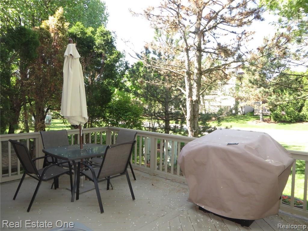 681 Highgate Mews, Unit 151 Rochester Hills, MI 48307 - Photo 11 of 35