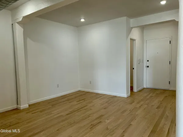 $2,000 | 155 River Street, Unit 4C, Troy, NY 12180