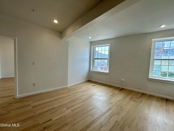 $2,000 | 155 River Street, Unit 4C, Troy, NY 12180