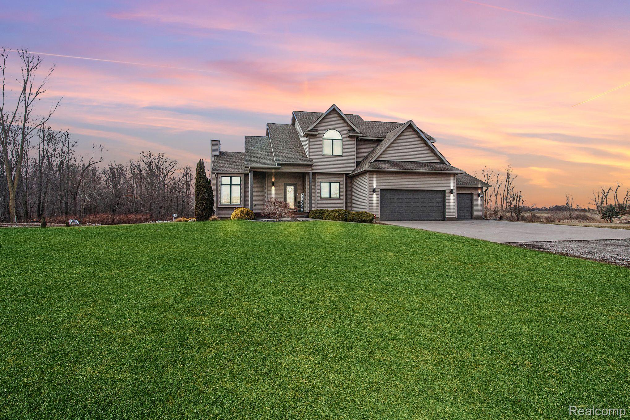 1733 North Nicholson Road Fowlerville, MI 48836 - Photo 1 of 36 Gallery Image 1