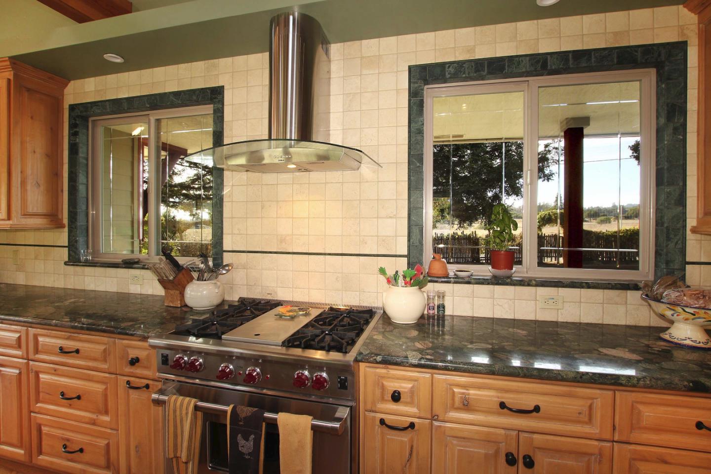 292 Smith Road Watsonville, CA 95076 - Photo 11 of 31