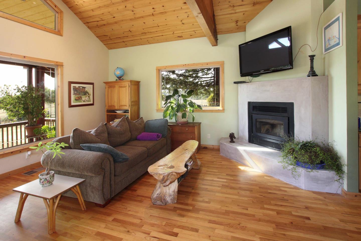 292 Smith Road Watsonville, CA 95076 - Photo 16 of 31