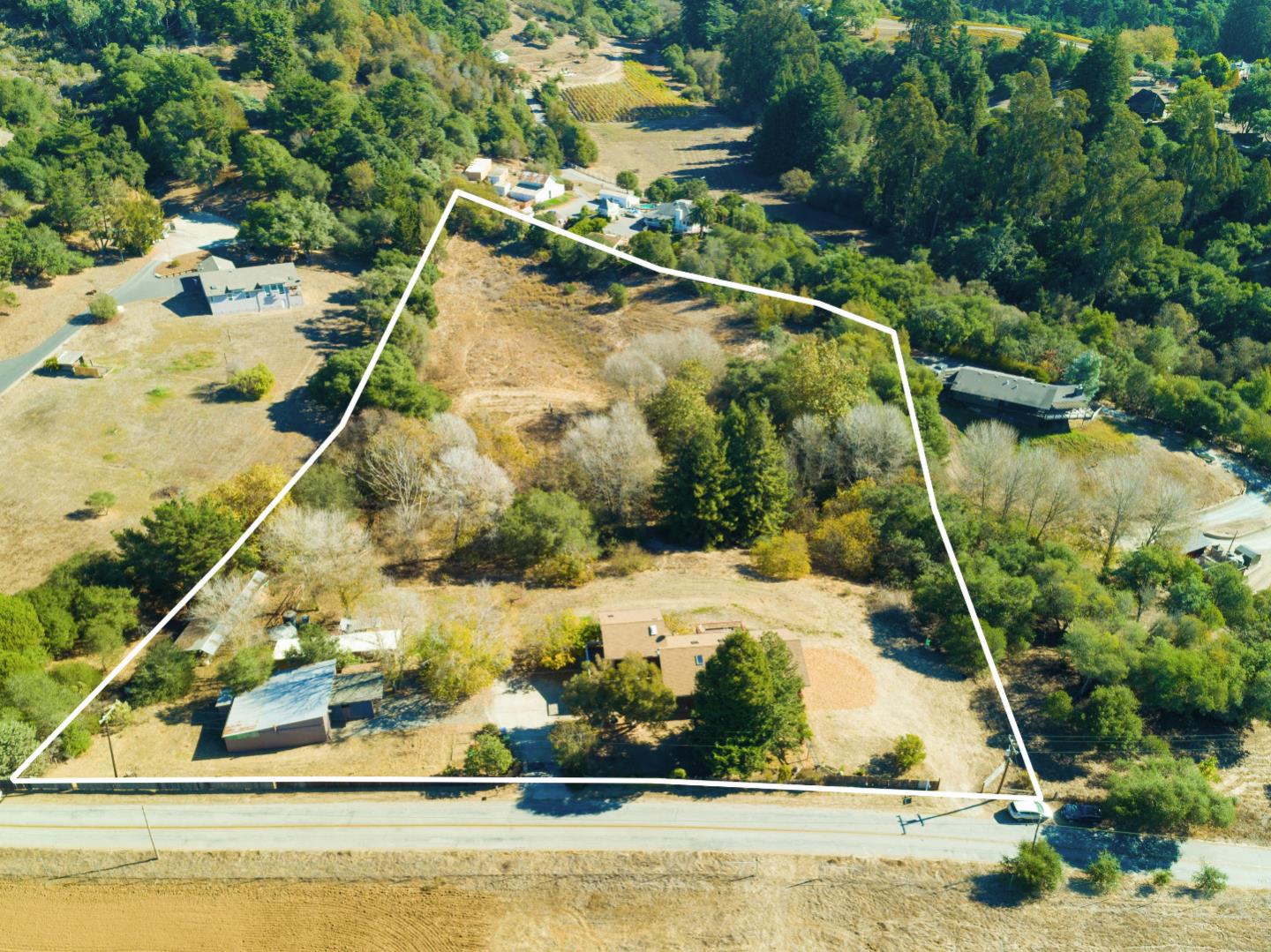 292 Smith Road Watsonville, CA 95076 - Photo 2 of 31