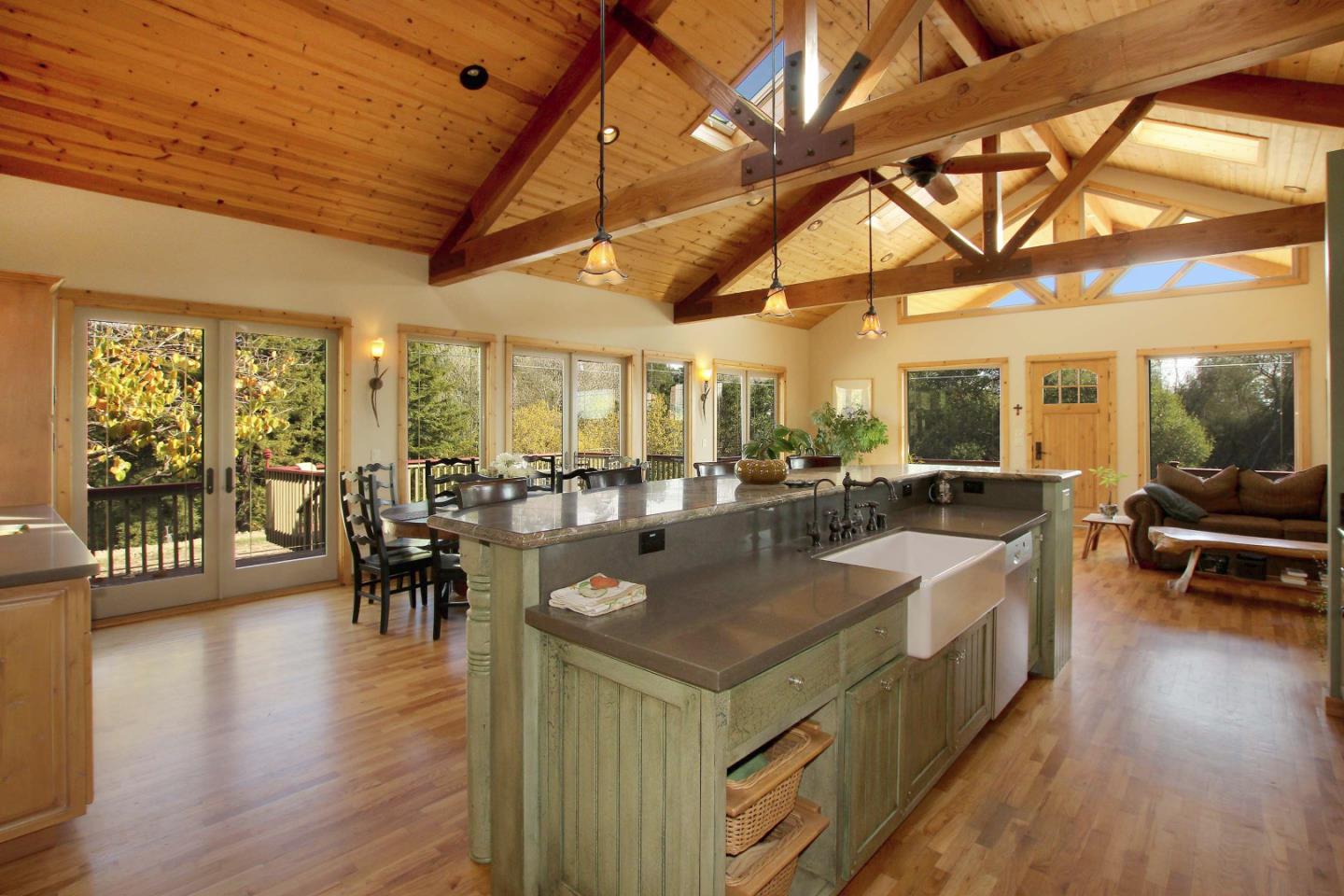 292 Smith Road Watsonville, CA 95076 - Photo 6 of 31