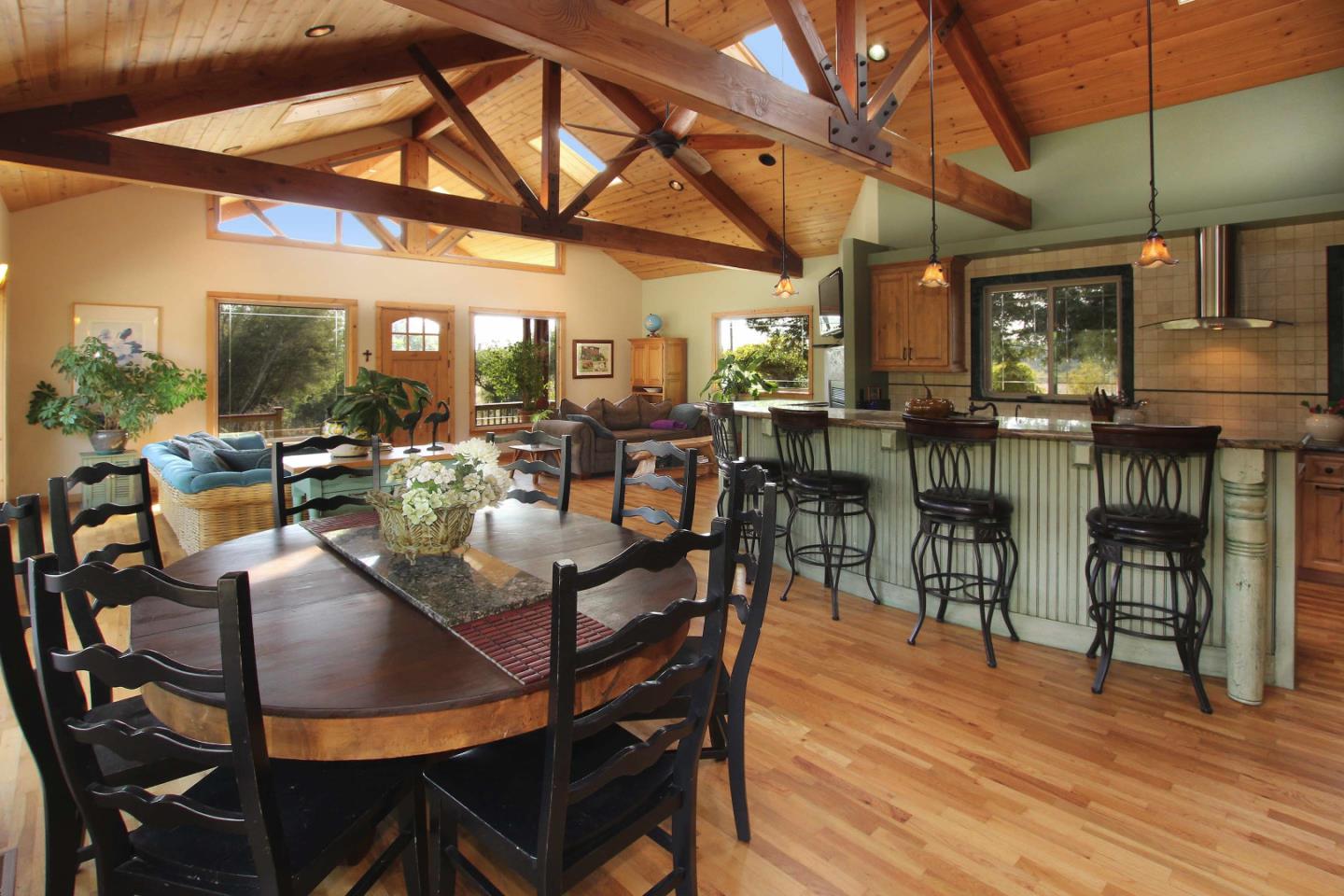 292 Smith Road Watsonville, CA 95076 - Photo 7 of 31