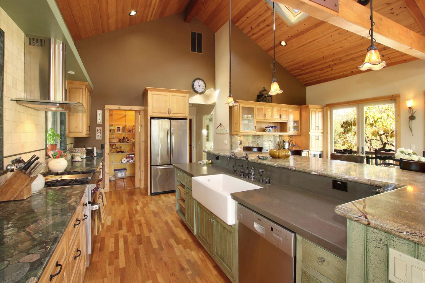 292 Smith Road Watsonville, CA 95076 - Photo 8 of 31