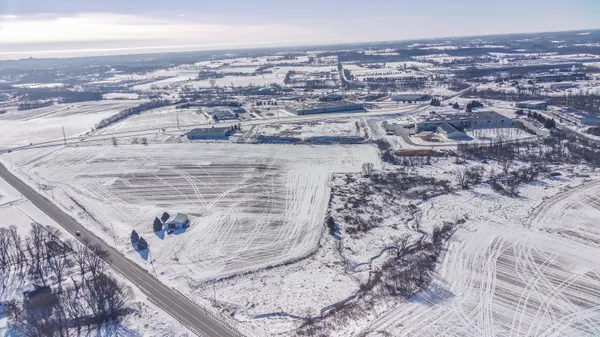 $1,200,000 | 1885 West State Street, Unit 1673, Hartford, WI 53027