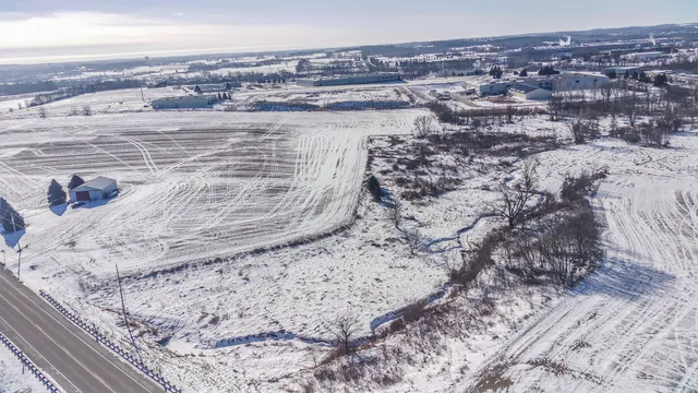 $1,200,000 | 1885 West State Street, Unit 1673, Hartford, WI 53027