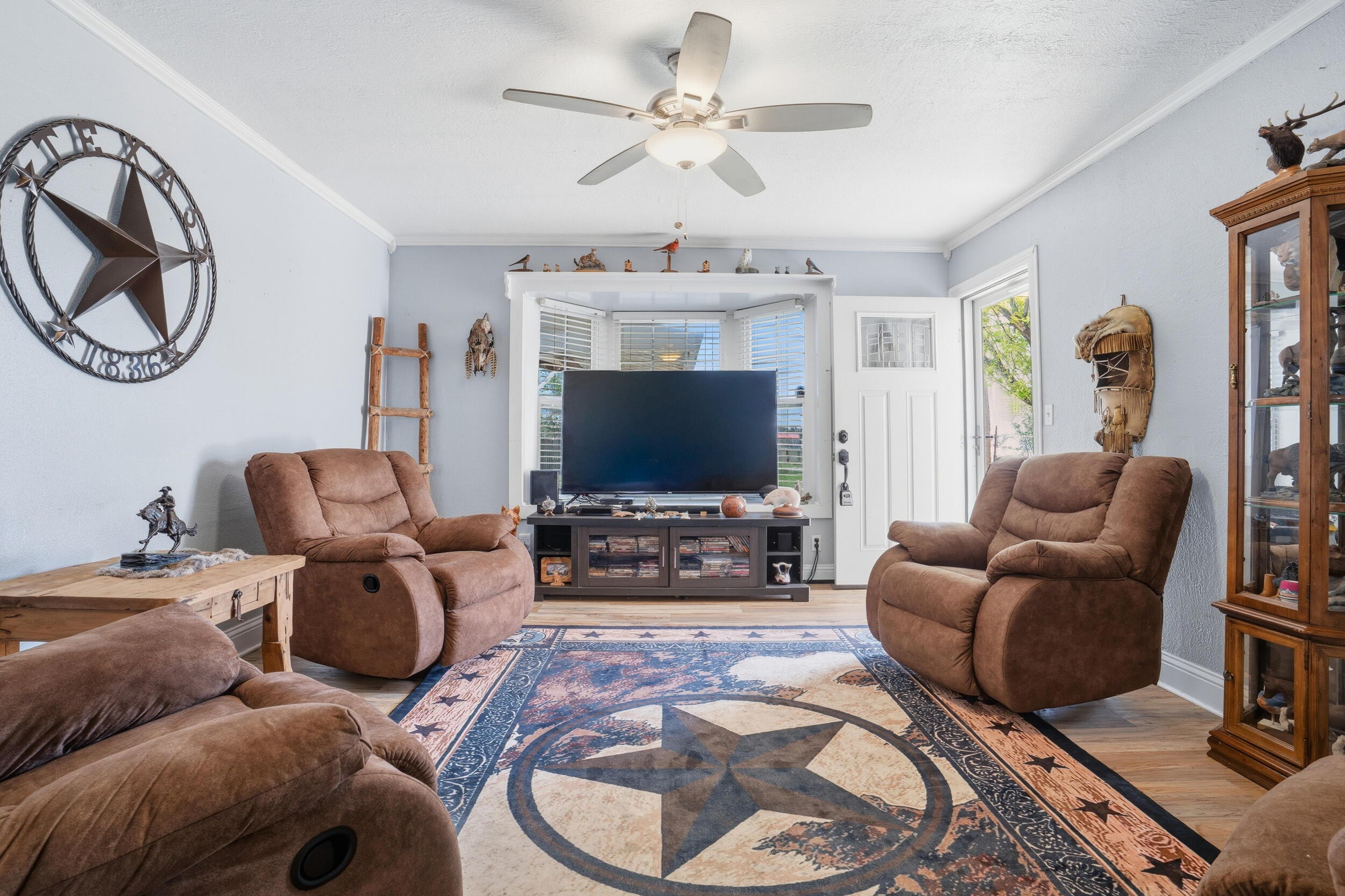 2104 West 26th Plainview, TX 79072 - Photo 3 of 17 3_dsc04844