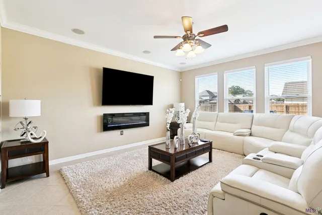 $265,000 | 552 Glenway Drive, Baton Rouge, LA 70815