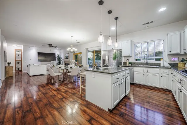 $3,900 | 1539 Carmel Court, Redlands, CA 92374