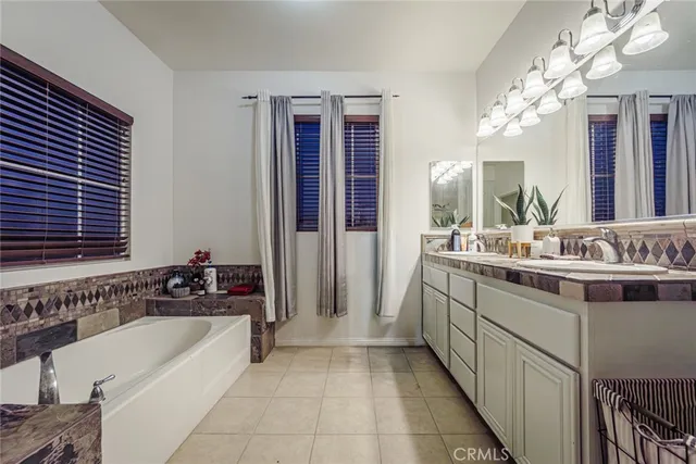 $3,900 | 1539 Carmel Court, Redlands, CA 92374