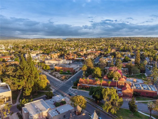 $3,900 | 1539 Carmel Court, Redlands, CA 92374