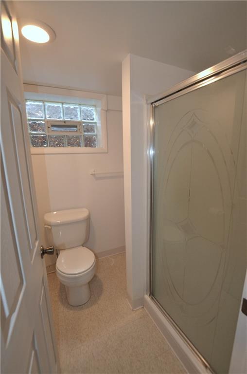 255 Castle Road Castle Shannon, PA 15234 - Photo 12 of 14 Bonus full bath in basement!