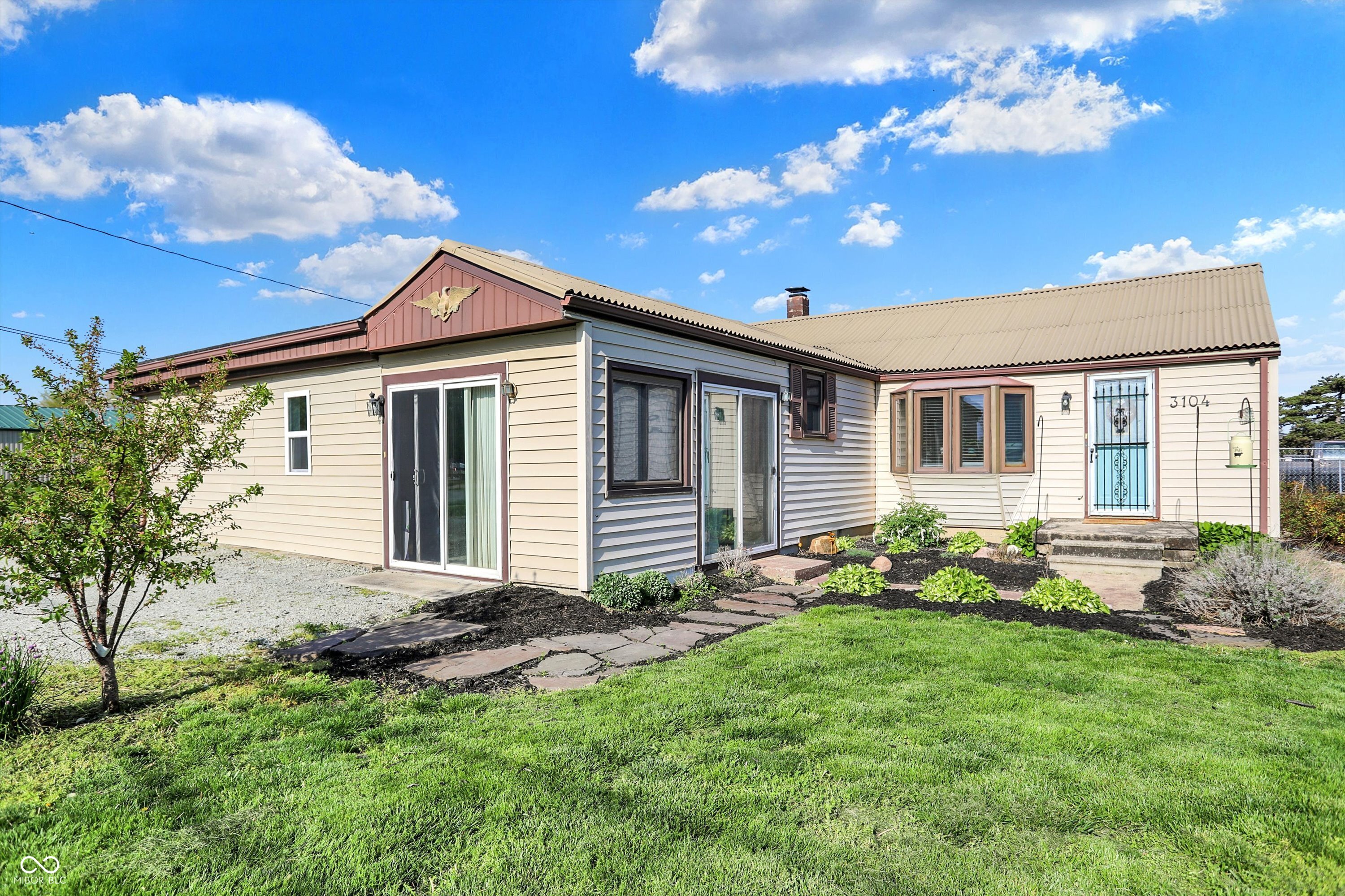 3104 Poplar Street Anderson, IN 46012 - Photo 2 of 54