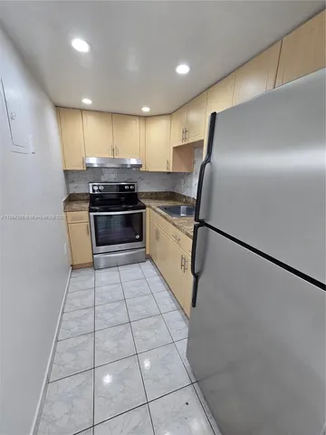 $2,000 | 4715 Northwest 7th Street, Unit 4102, Miami, FL 33126