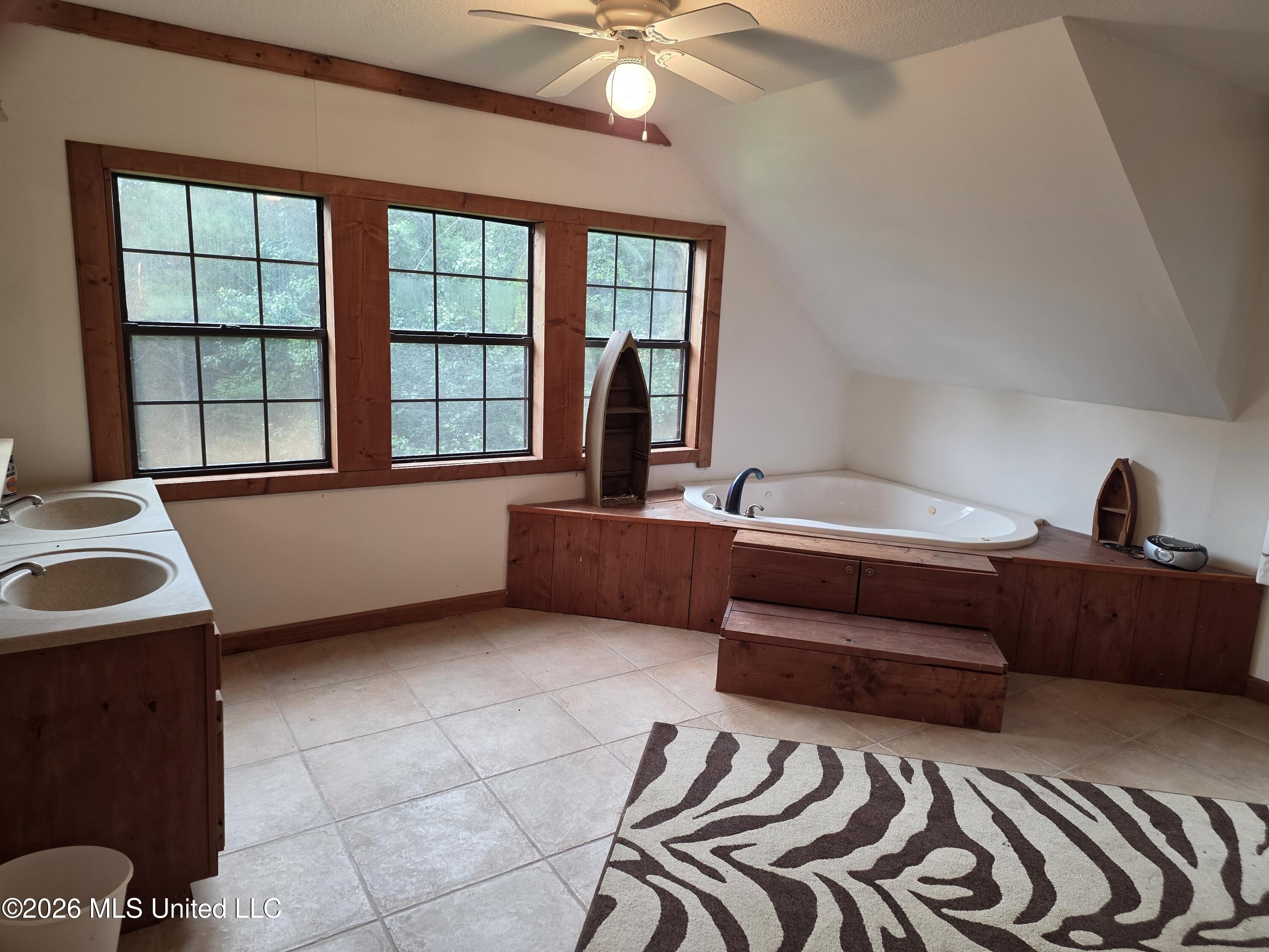 2025 Hendrix Road Coffeeville, MS 38922 - Photo 18 of 27 Primary bath pt2
