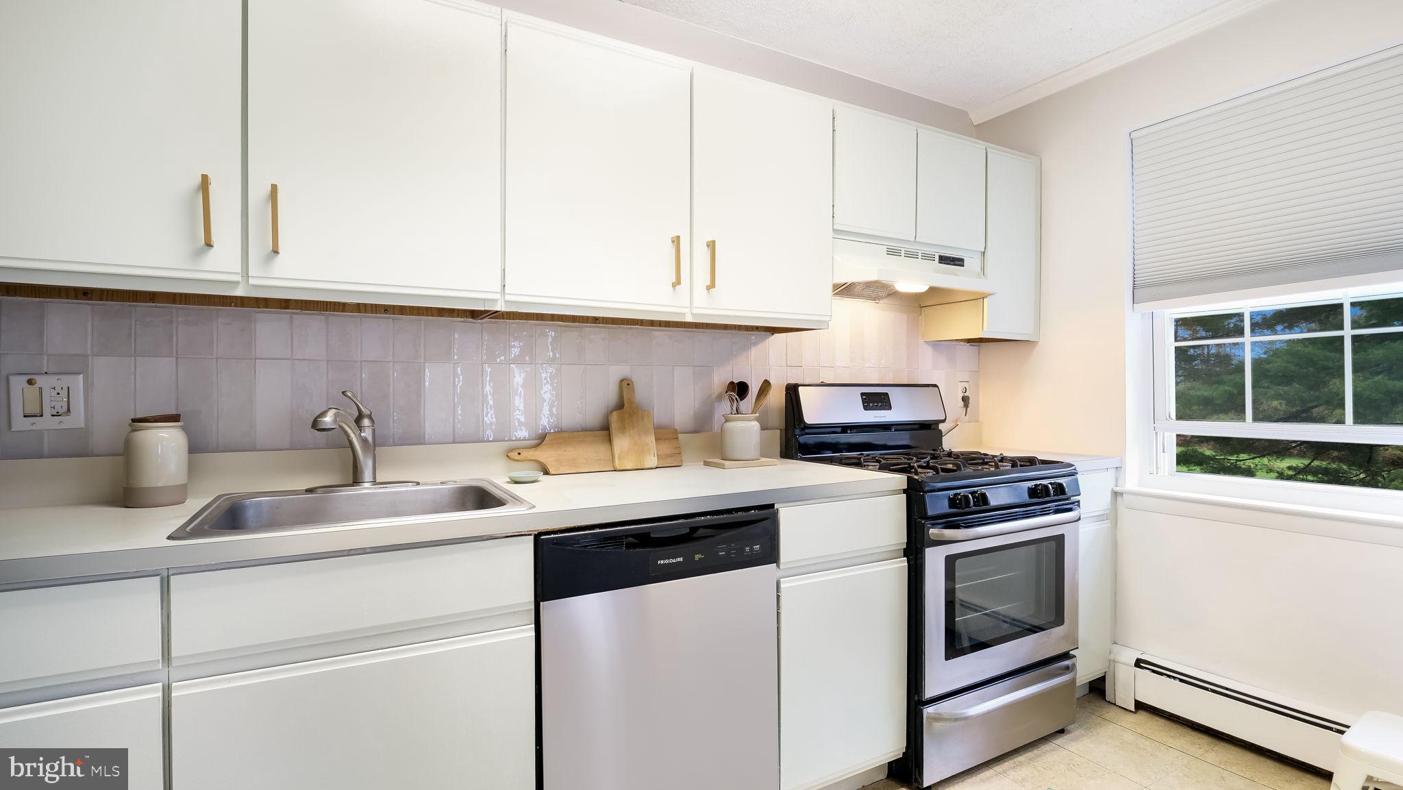 250 Ridge Pike, Unit CONDO 337 Lafayette Hill, PA 19444 - Photo 8 of 20 Gallery Image 8