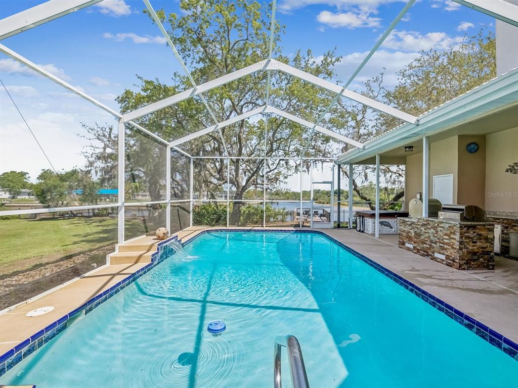 5903 Cachette De Riviera Court New Port Richey, FL 34655 - Photo 10 of 37 Gallery Image 10