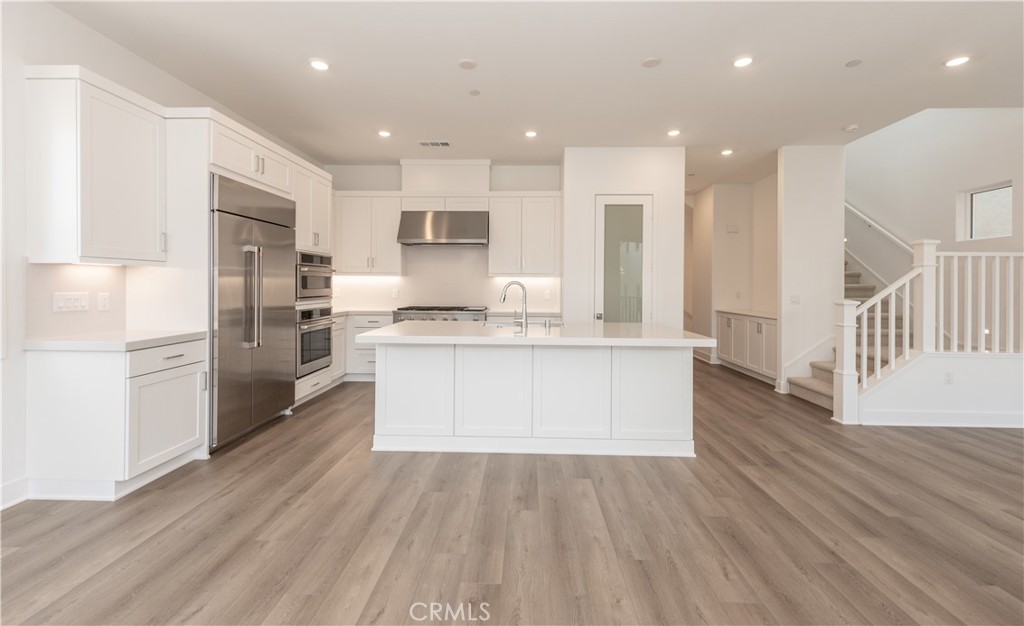 136 Seep Irvine, CA 92618 - Photo 12 of 32