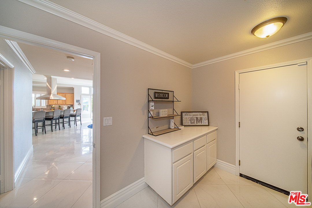 16041 Heritage Grove Road Riverside, CA 92504 - Photo 10 of 36