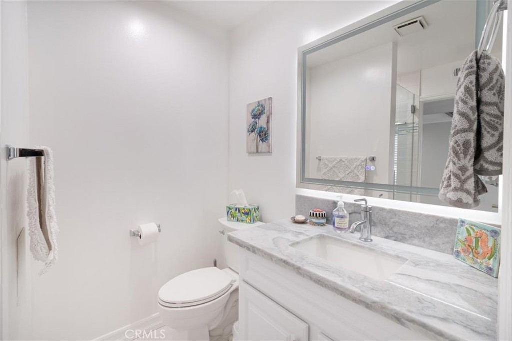 1 3rd, Unit 605 Long Beach, CA 90802 - Photo 17 of 56
