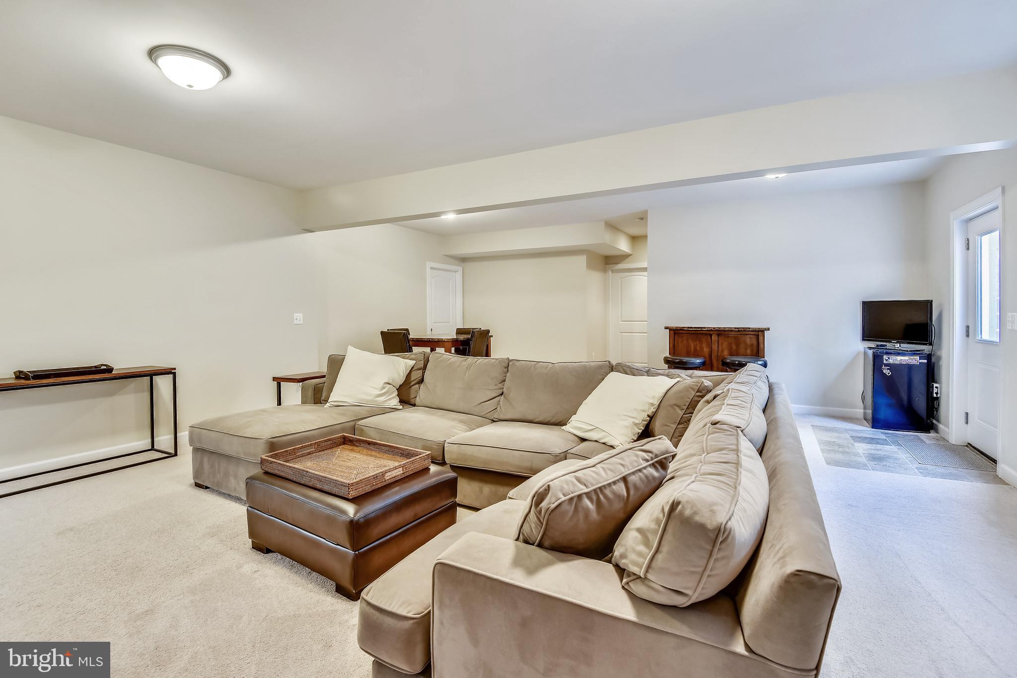 8063 Fairfax Road Alexandria, VA 22308 - Photo 35 of 45 Gallery Image 35