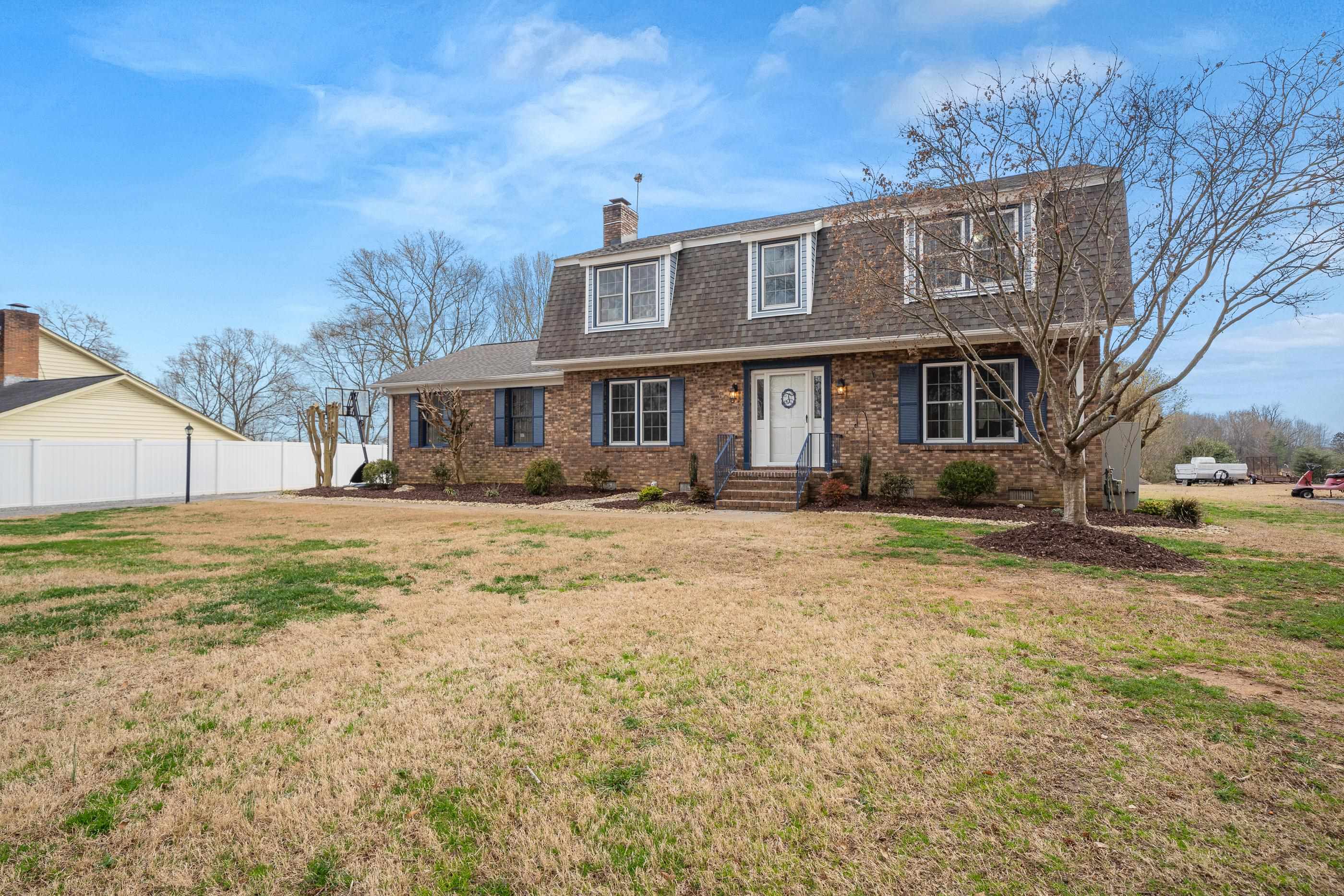 108 Edinburgh Place Moore, SC 29369 - Photo 1 of 32 Gallery Image 1