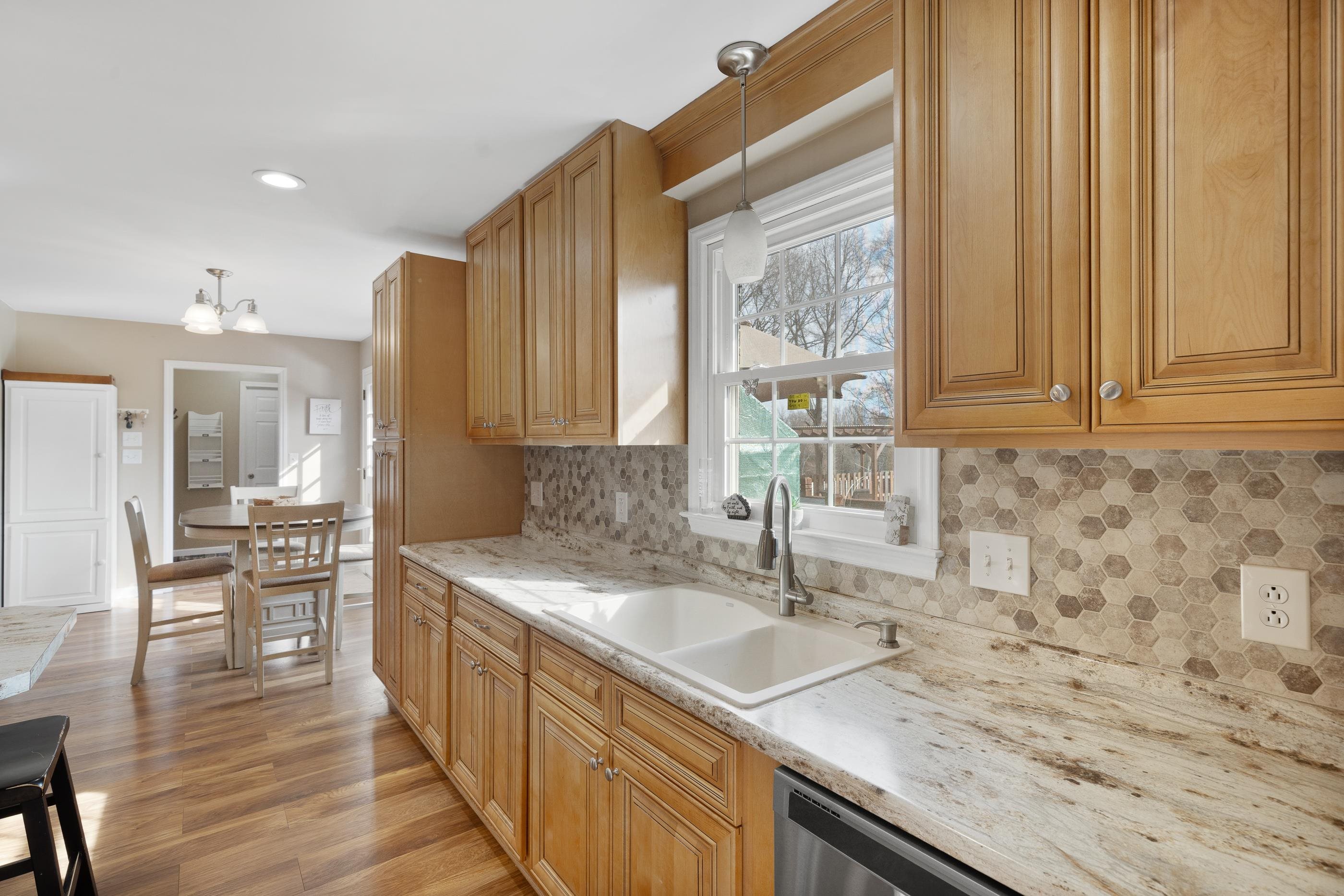108 Edinburgh Place Moore, SC 29369 - Photo 7 of 32 Gallery Image 7
