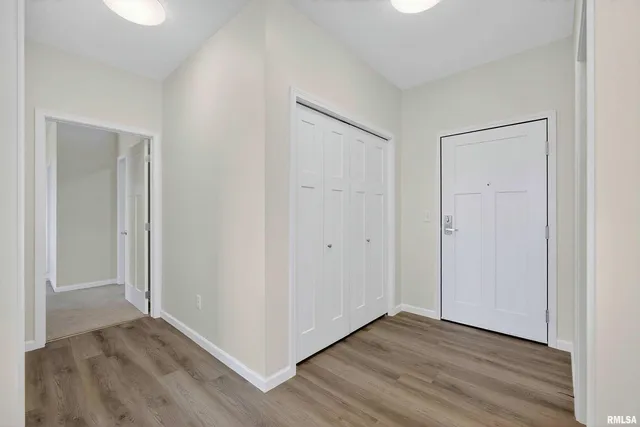 $197,100 | 2592-202 Middle Road, Unit 202, Bettendorf, IA 52722