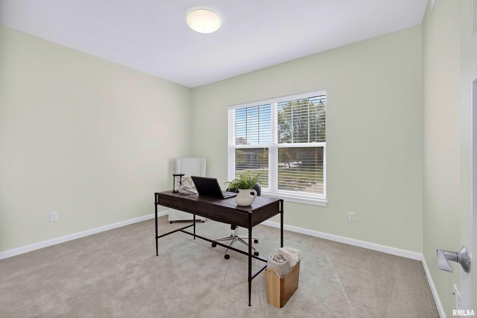 2592-202 Middle Road, Unit 202 Bettendorf, IA 52722 - Photo 13 of 45