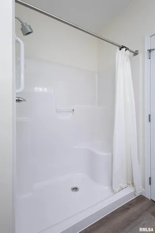 $197,100 | 2592-202 Middle Road, Unit 202, Bettendorf, IA 52722